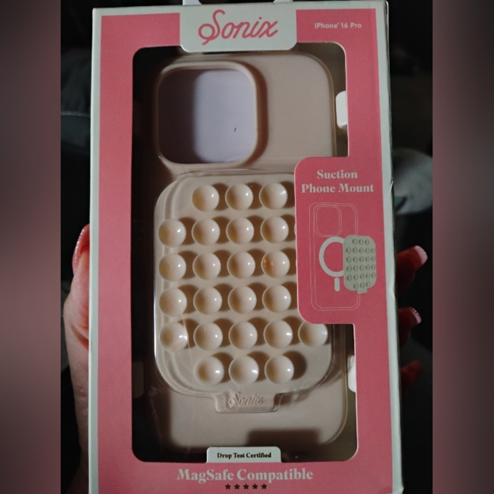 Sonix Suction Phone Mount for iPhone 16 Pro - Cream